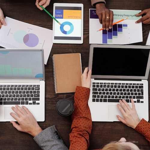 ما هي شركة الاعلانات