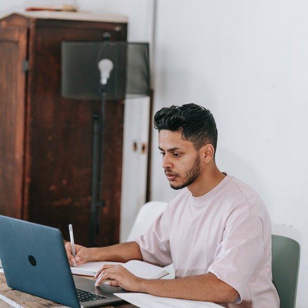 ما المقصود بكتابة المحتوى؟