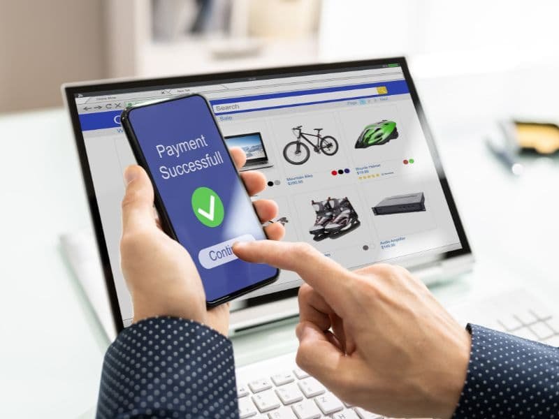 ما الفرق بين الموقع الإلكتروني والمتجر الإلكتروني؟