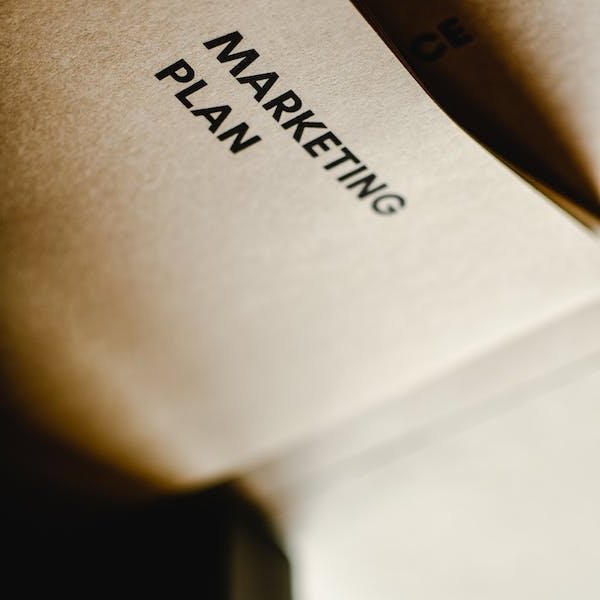 ما هي أنواع الخطط التسويقية؟